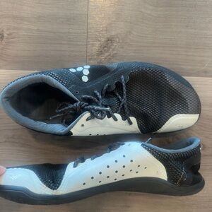 Vivobarefoot Primus Lite III Size 39